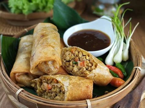 Tips Memilih Makanan Berkualitas Lumpia Semarang Legendaris